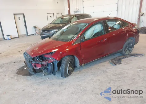 2016 Ford Focus Se z USA, uszkodzony, nr VIN 1FADP3F28GL244646